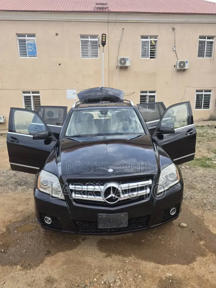 Mercedes-Benz GLK-Class 2010 Black