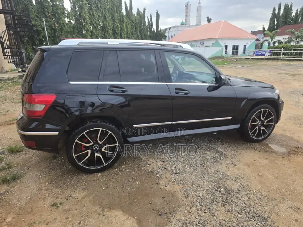 Mercedes-Benz GLK-Class 2010 Black