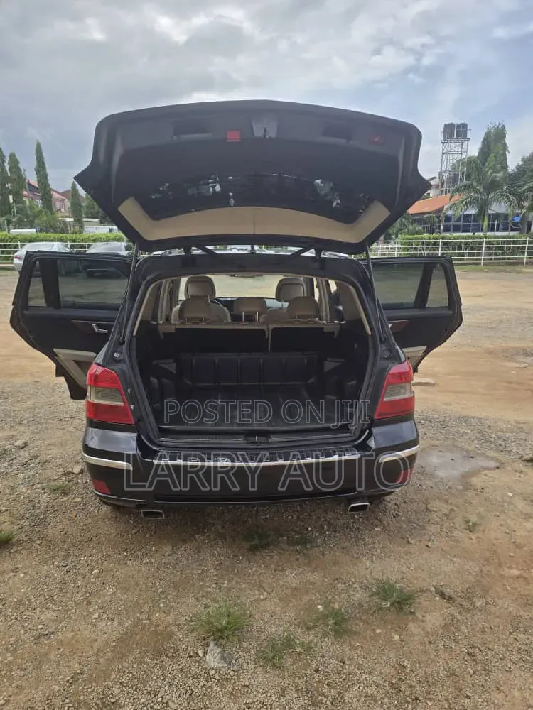 Mercedes-Benz GLK-Class 2010 Black