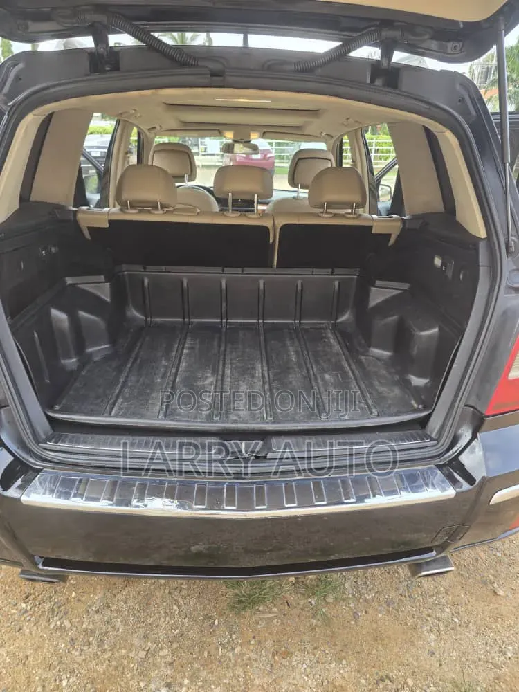 Mercedes-Benz GLK-Class 2010 Black