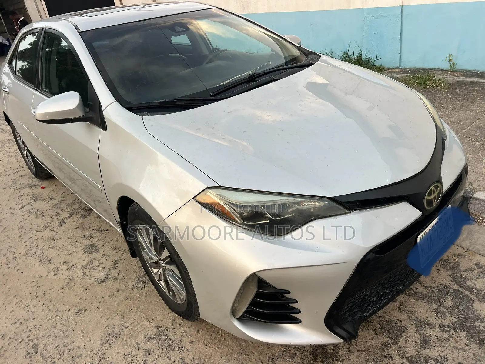 Toyota Corolla XLE 4dr Sedan (1.8L 4cyl CVT) 2017 Silver