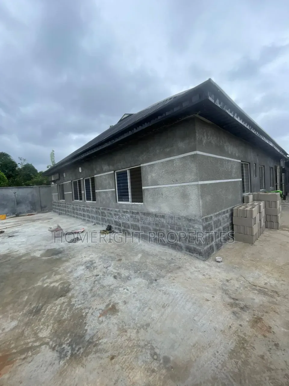 1bdrm Apartment in Akesan for rent