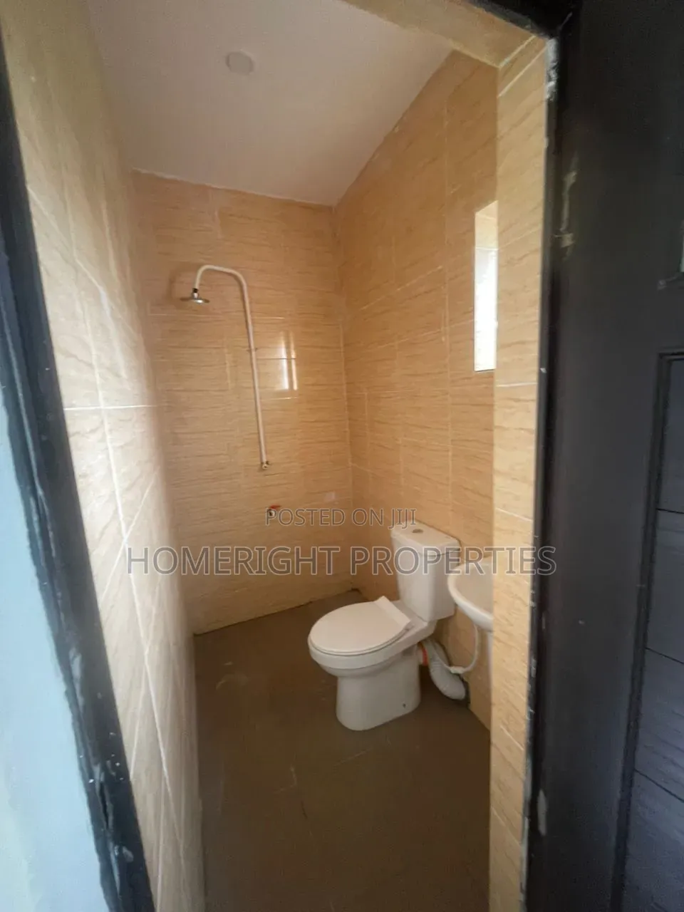 1bdrm Apartment in Akesan for rent