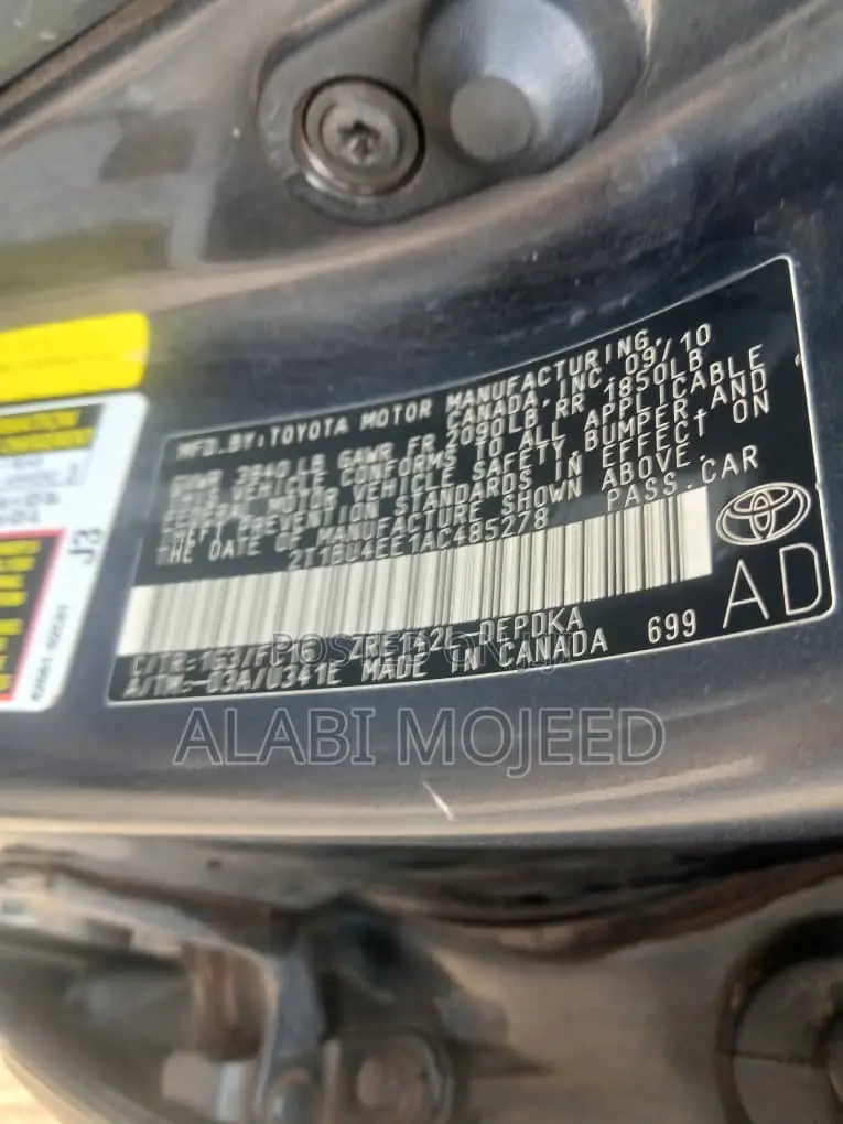 Toyota Corolla LE 4dr Sedan (1.8L 4cyl 4A) 2011 Gray