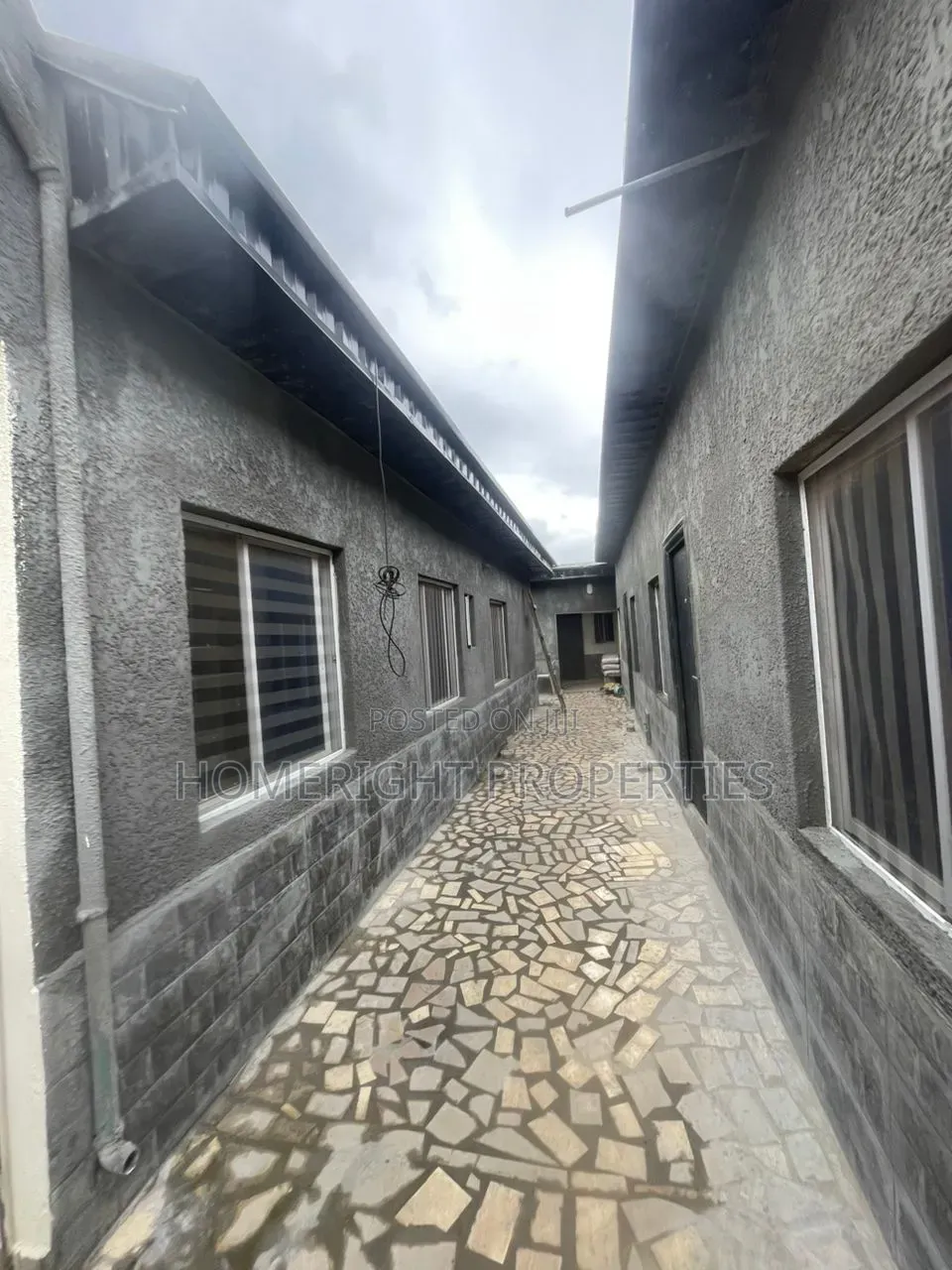 2bdrm Apartment in Akesan for rent