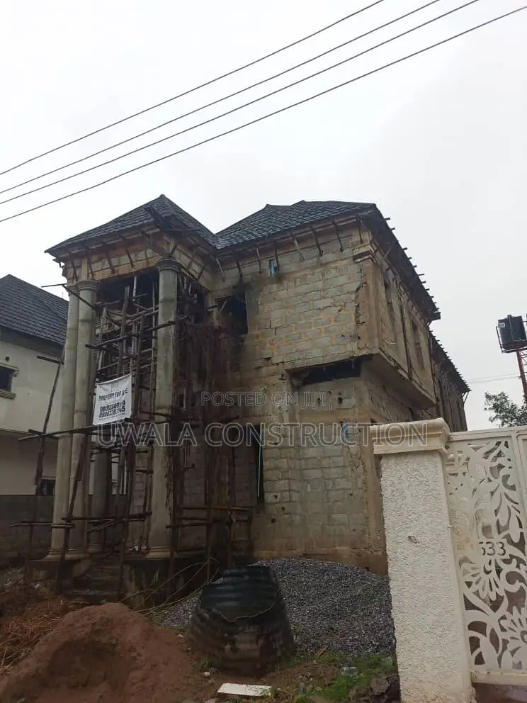 5bdrm Duplex in Idu Industrial for sale