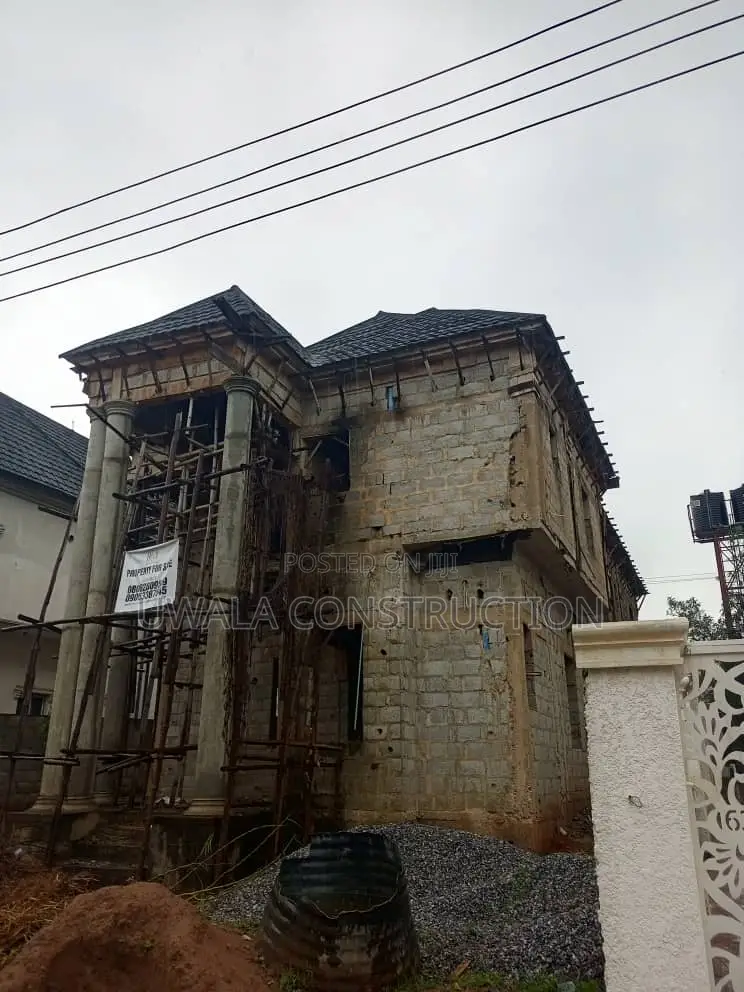 5bdrm Duplex in Idu Industrial for sale