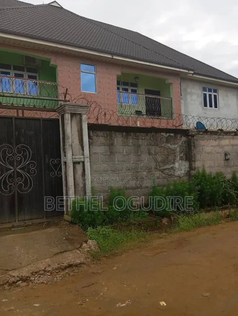 12bdrm House in Port-Harcourt for sale