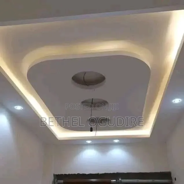 12bdrm House in Port-Harcourt for sale
