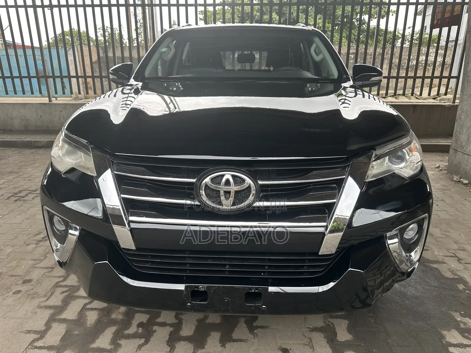 Toyota Fortuner 2.7 AWD 2016 Black