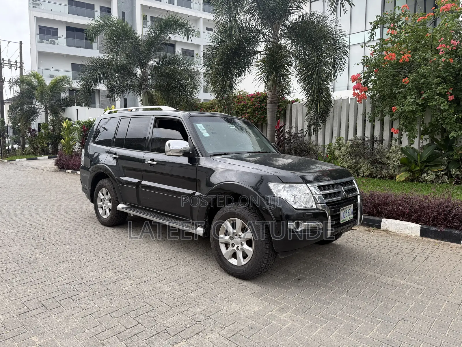 Mitsubishi Pajero 3.8 V6 GLS/GLX 2010 Black