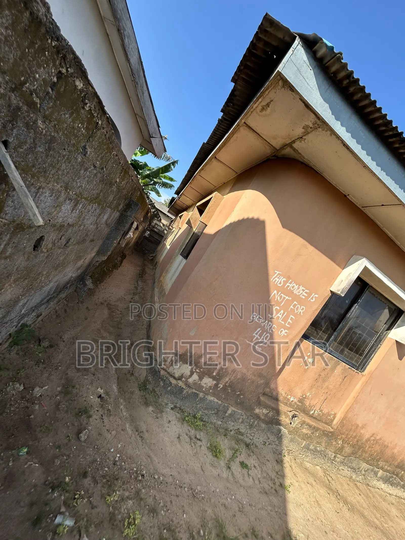 3bdrm Bungalow in Ayobo for sale