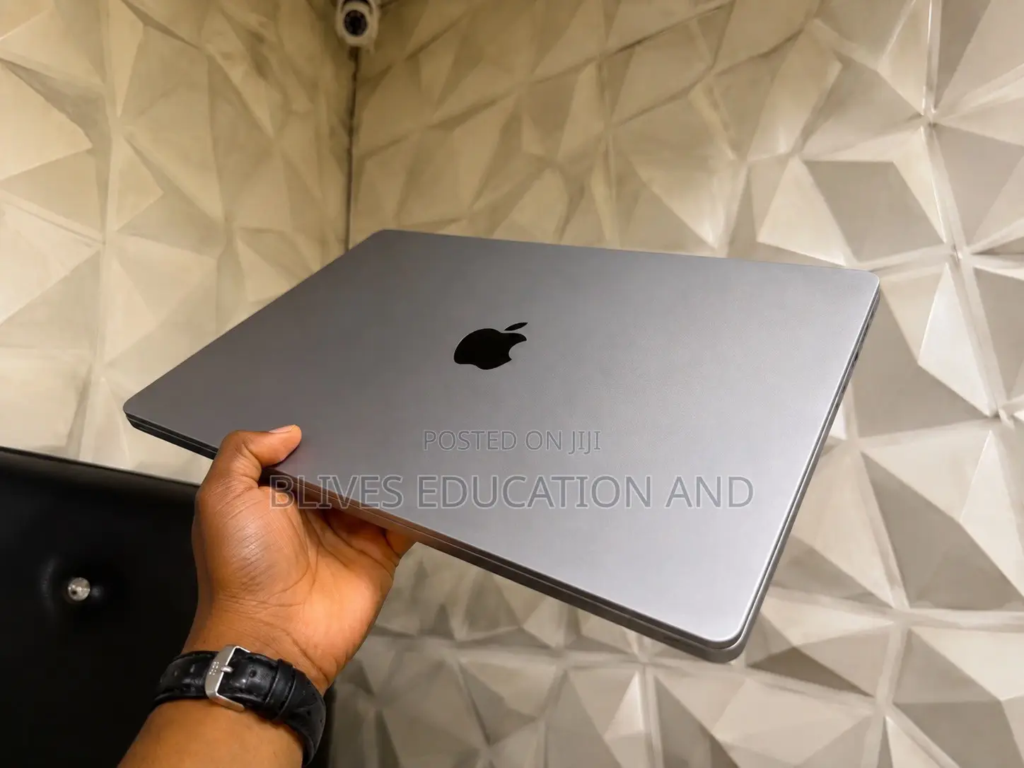 Laptop Apple MacBook Air 2024 M3 16GB Apple M3 SSD 512GB