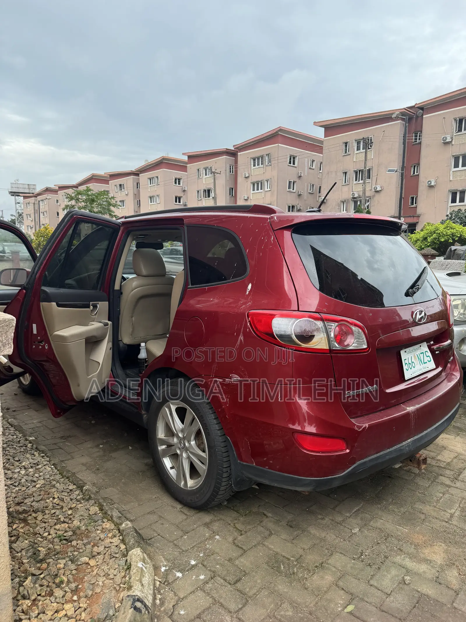 Hyundai Santa Fe Limited 2012 Red