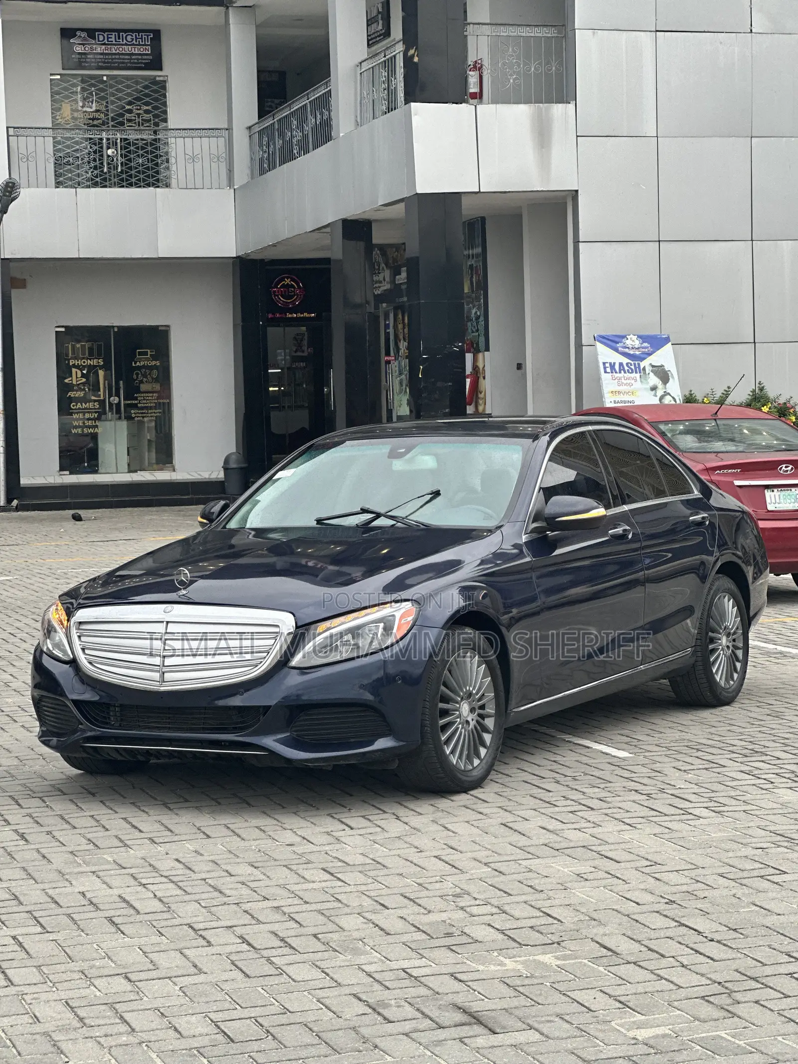 Mercedes-Benz C300 2015 Blue