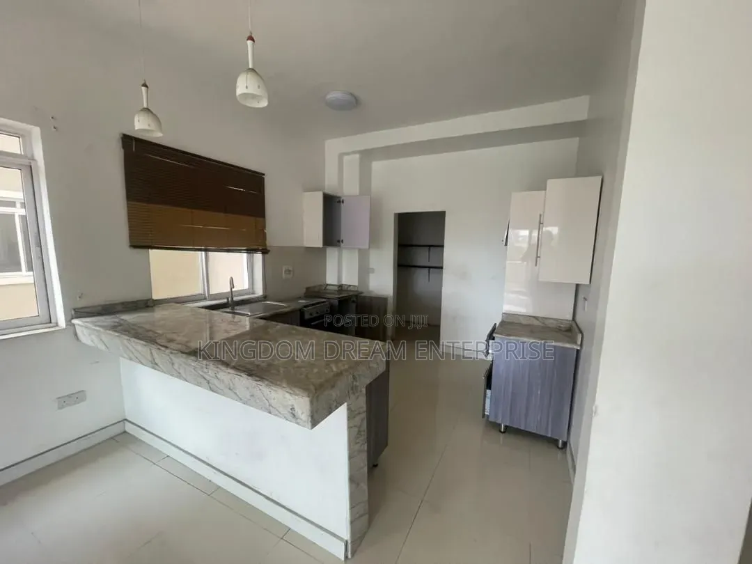 2bdrm Apartment in Didiolu Estate Oniru for rent