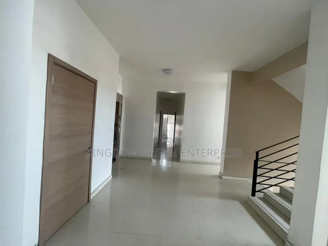 2bdrm Apartment in Didiolu Estate Oniru for rent
