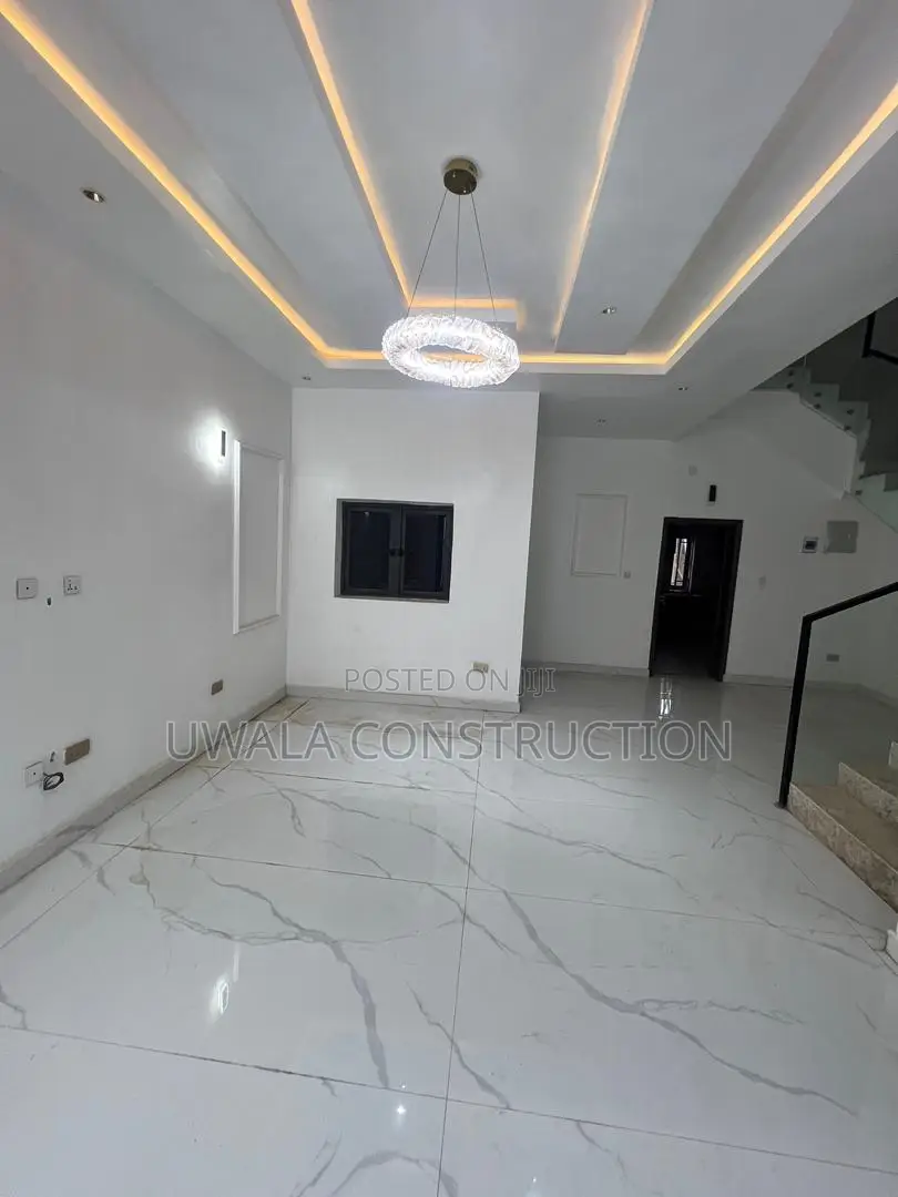 4bdrm Duplex in Guzape District for sale