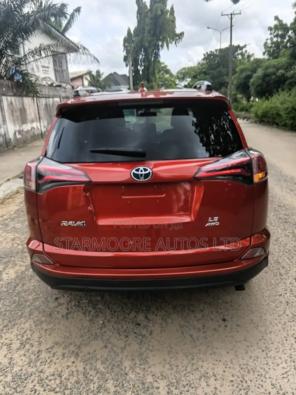 Toyota RAV4 LE AWD (2.5L 4cyl 6A) 2016 Orange