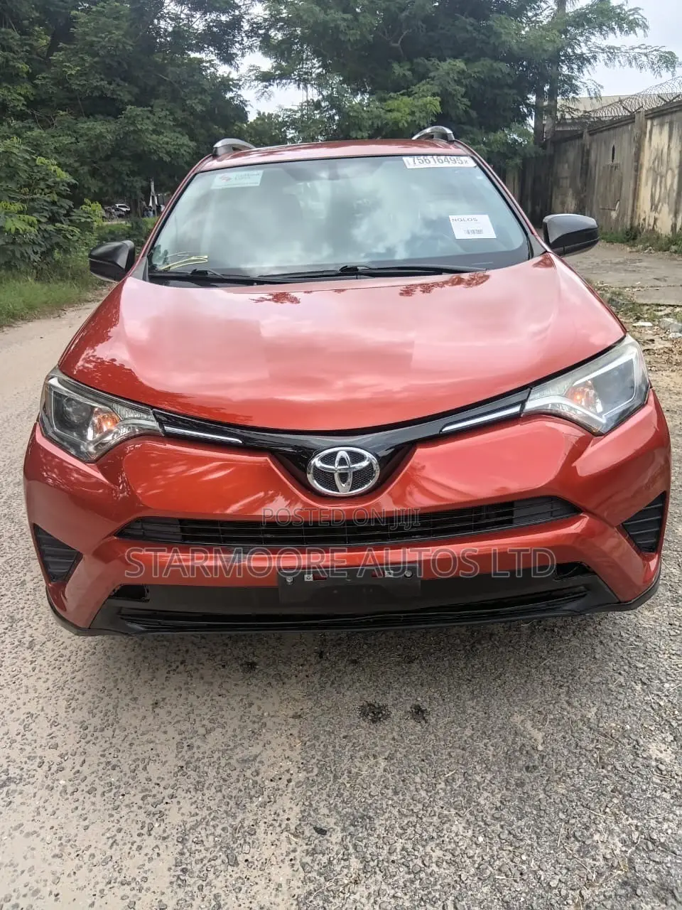Toyota RAV4 LE AWD (2.5L 4cyl 6A) 2016 Orange