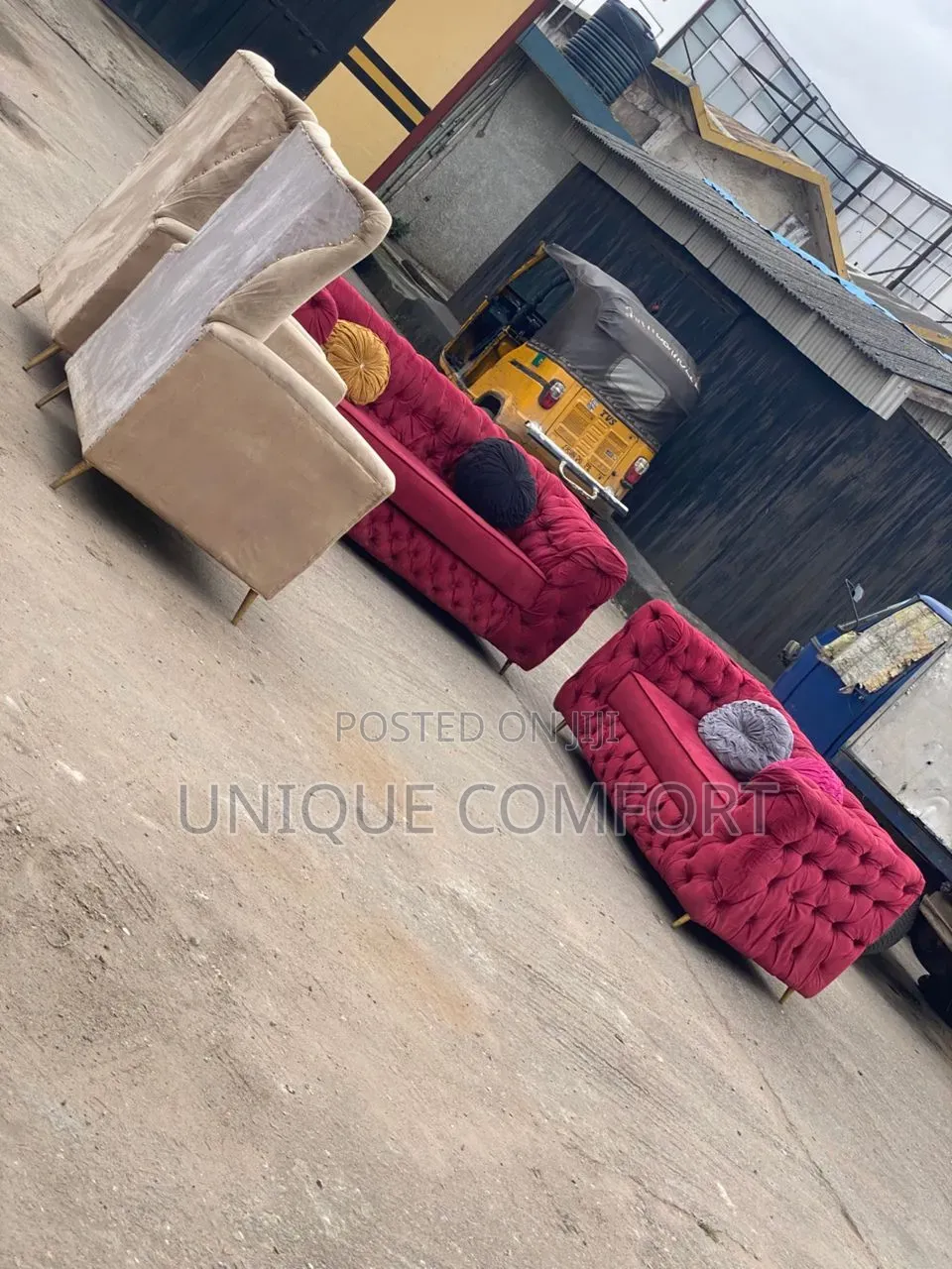 Top Quality 7 Seaters Full Padded Sofa Set With Throw Pillows (3,2,1,1