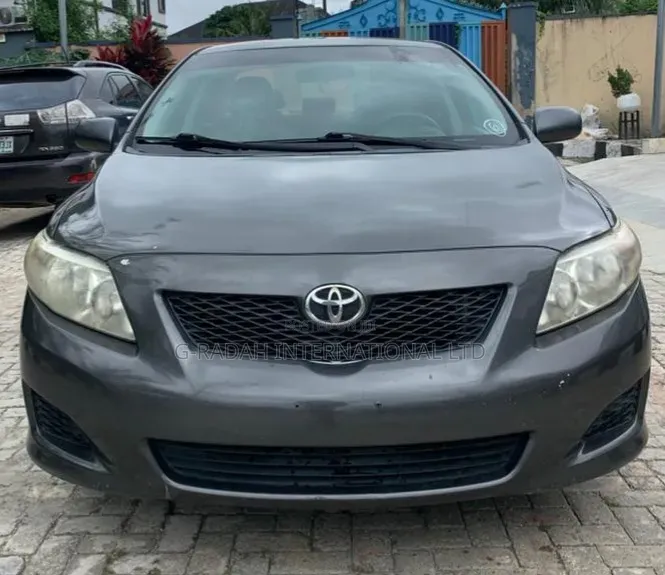 Toyota Corolla 2010 Gray