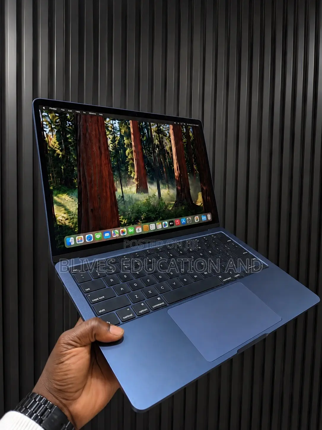 Laptop Apple MacBook Air 2022 M2 8GB Apple M2 SSD 256GB