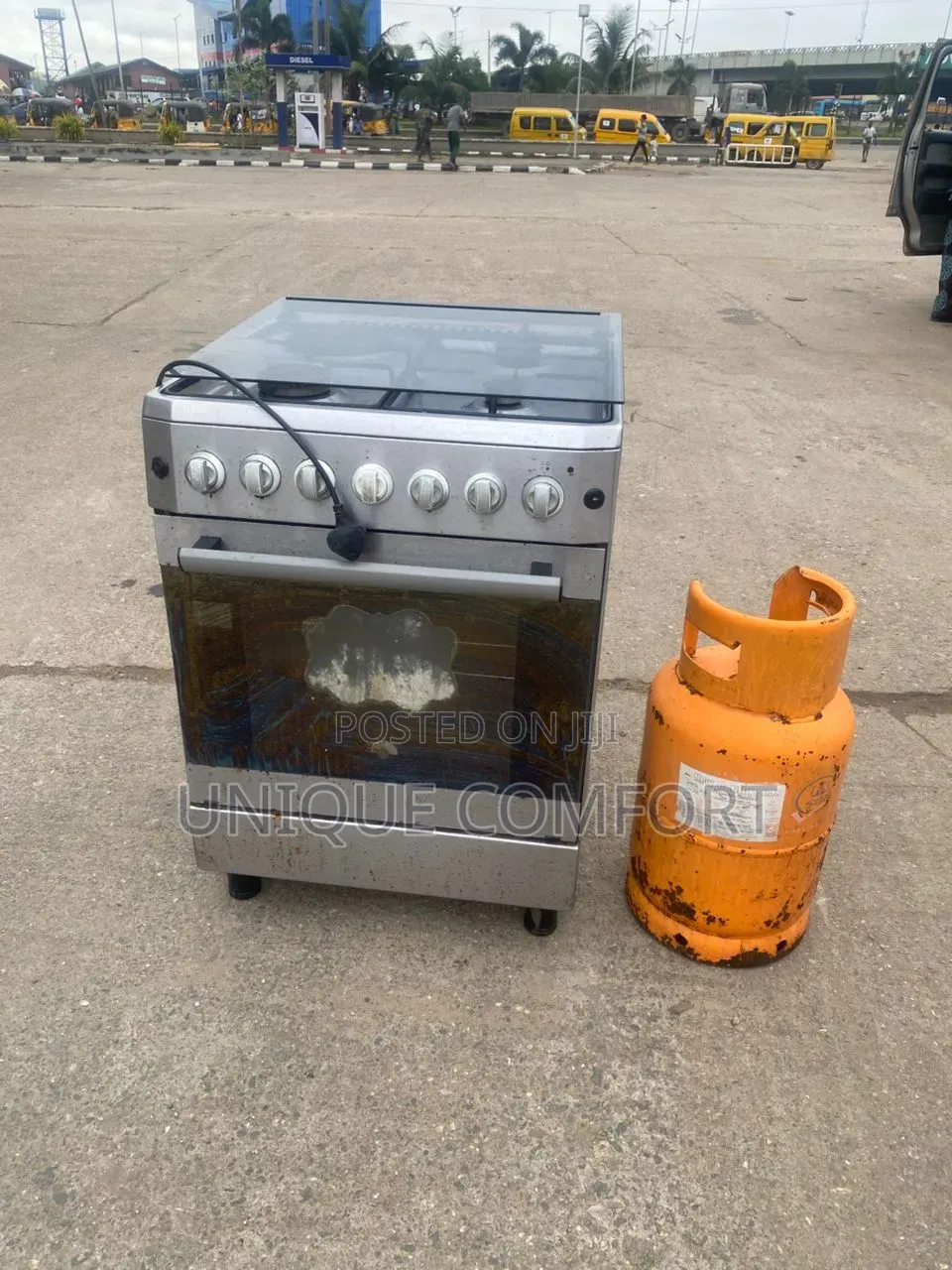 Maxi 4 Burner Gas Cooker (3+1) Gas and Electric With 125kg Cylinder
