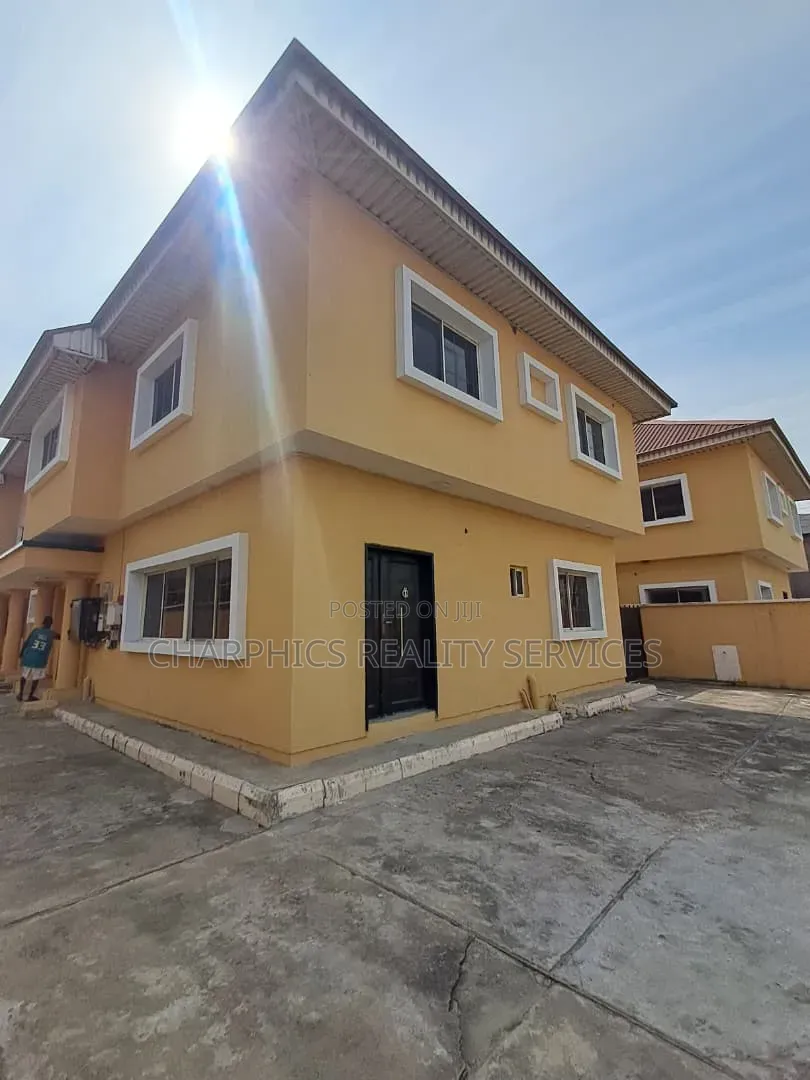 2bdrm Apartment in Igbo-efon for rent
