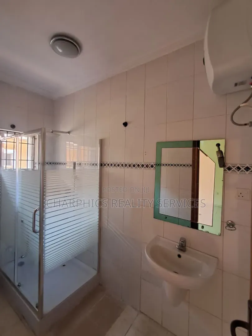 2bdrm Apartment in Igbo-efon for rent