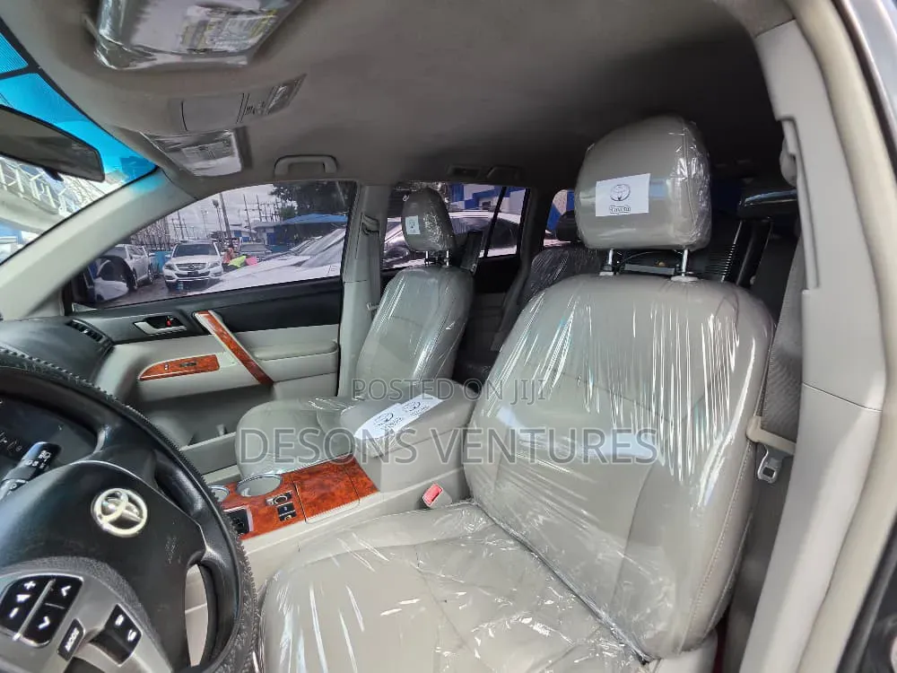 Toyota Highlander 2013 Silver