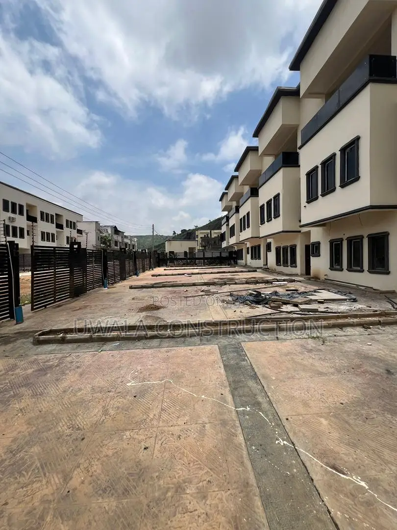4bdrm Duplex in Katampe (Main) for sale