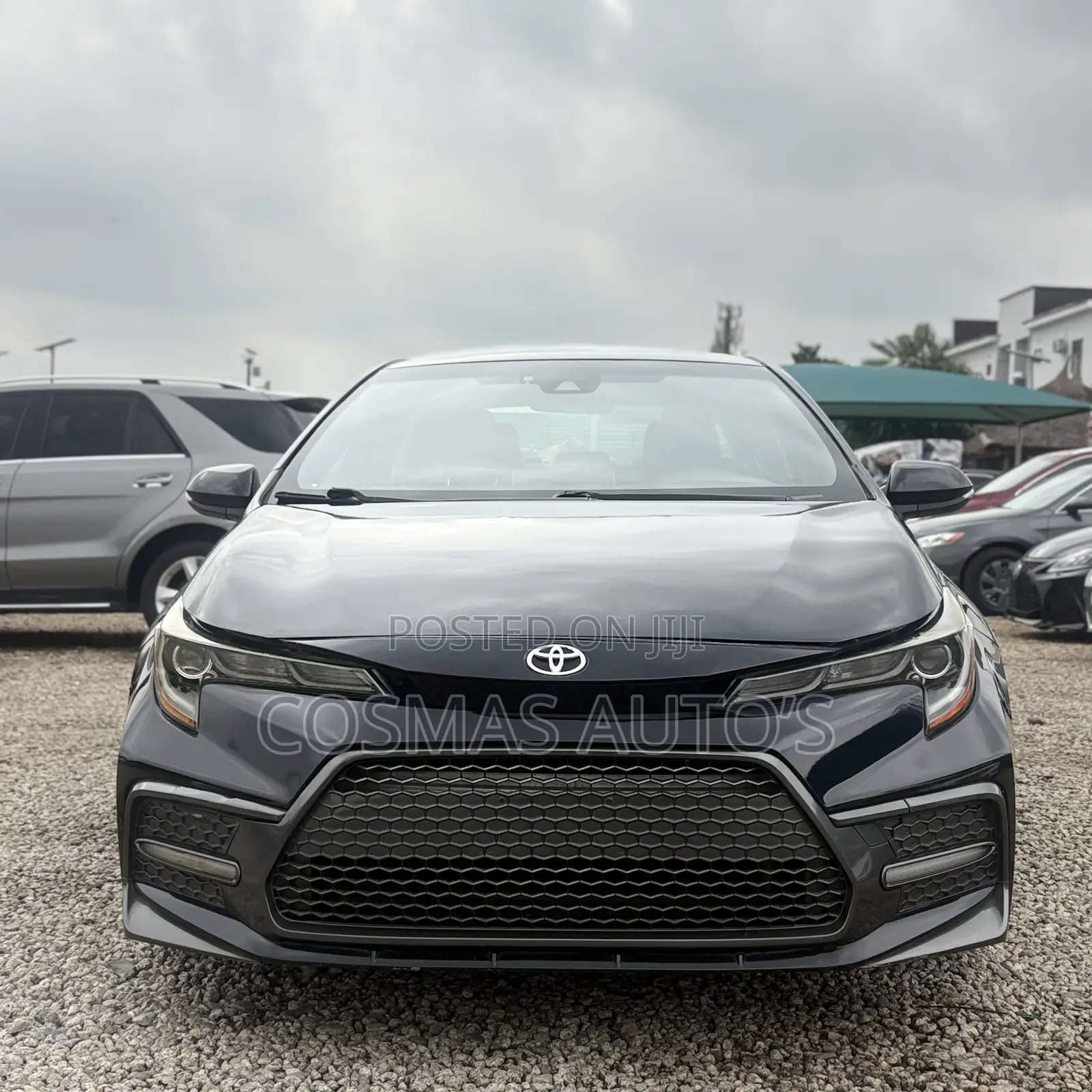 Toyota Camry XLE FWD 2020 Black