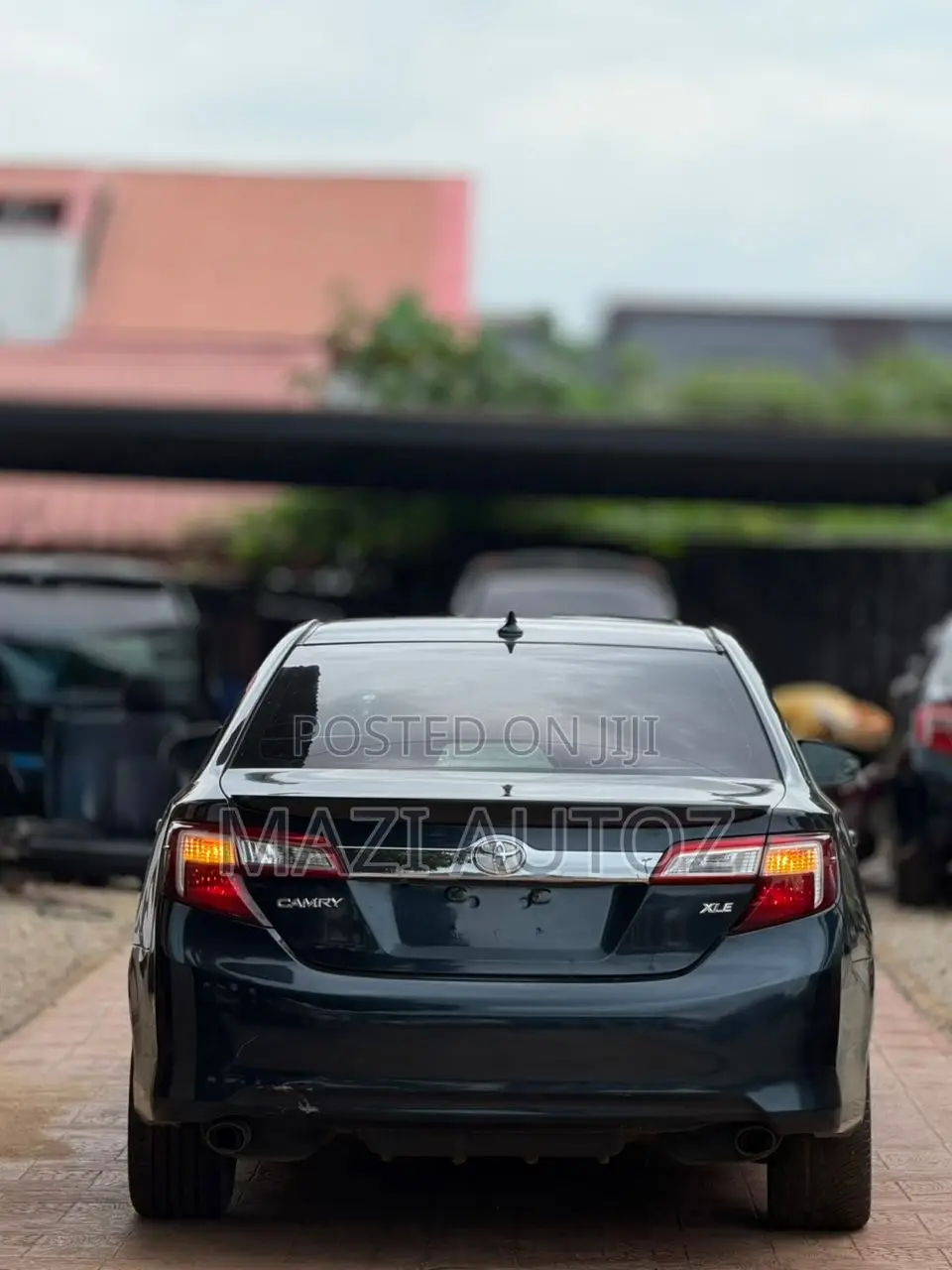Toyota Camry XLE 4dr Sedan (2.5L 4cyl 6A) 2013 Gray