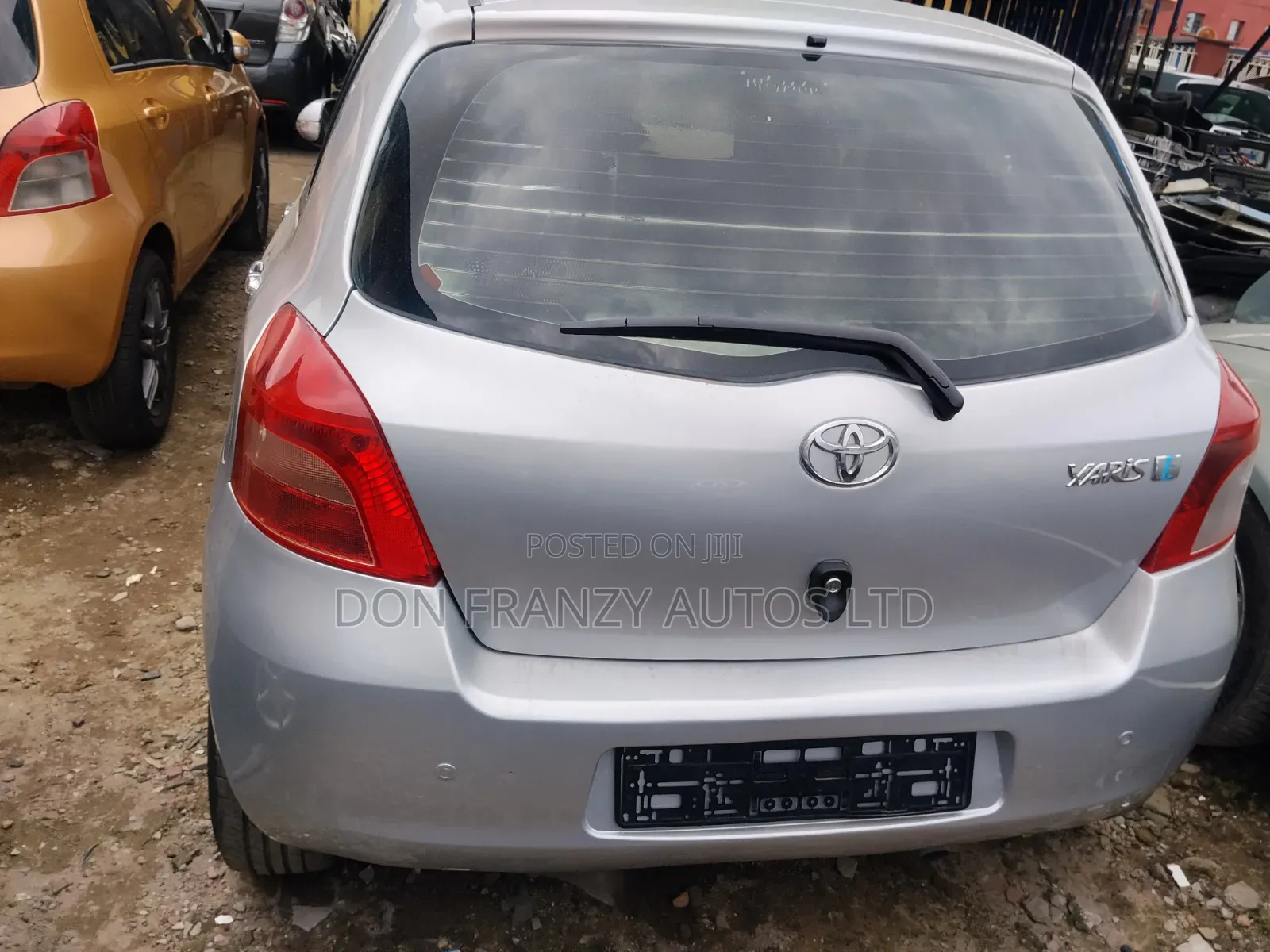 Toyota Yaris Base Hatchback 3dr 2010 Silver