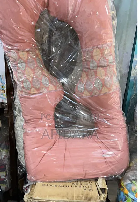 U-Shaped Maternity Body Pillow – Cozy Pregnancy & Sleeping Support