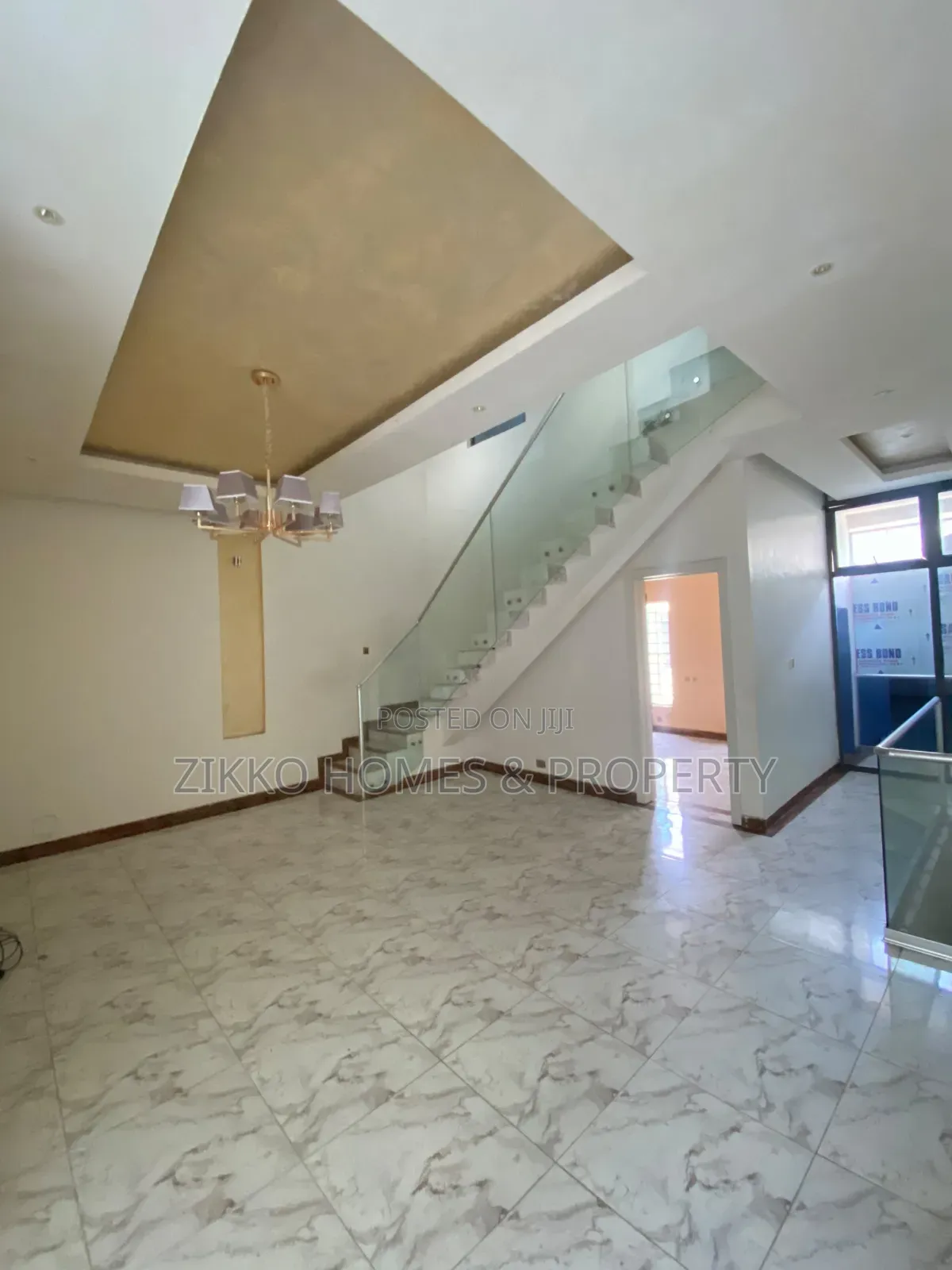 4bdrm Duplex in Southern View, Chevron for rent