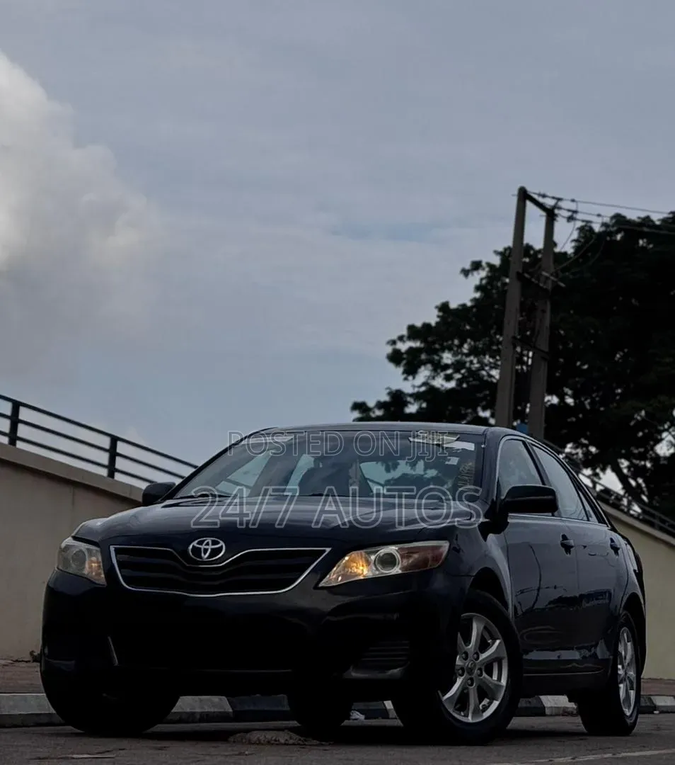 Toyota Camry 2011