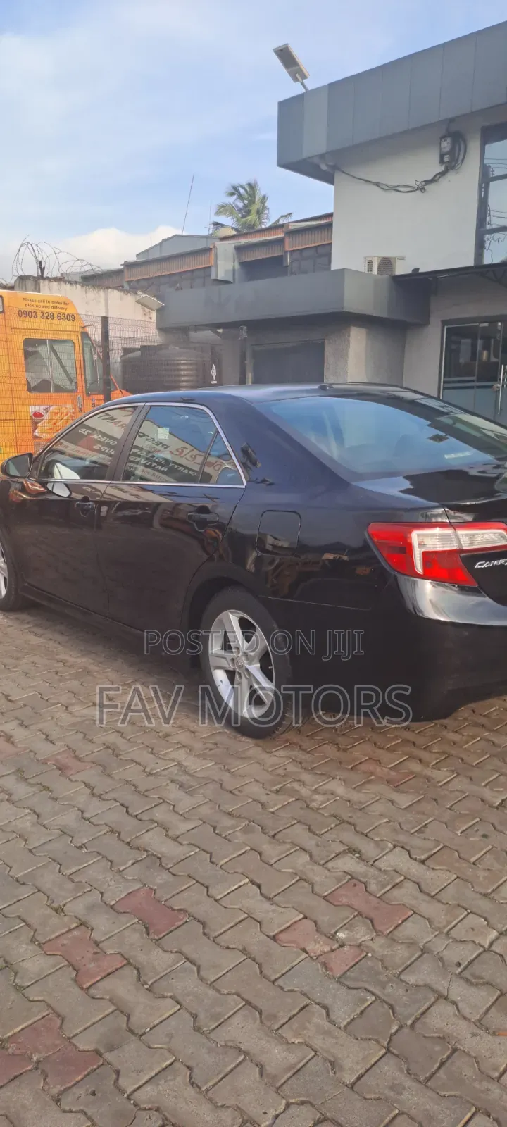 Toyota Camry SE 4dr Sedan (2.5L 4cyl 6A) 2013 Black