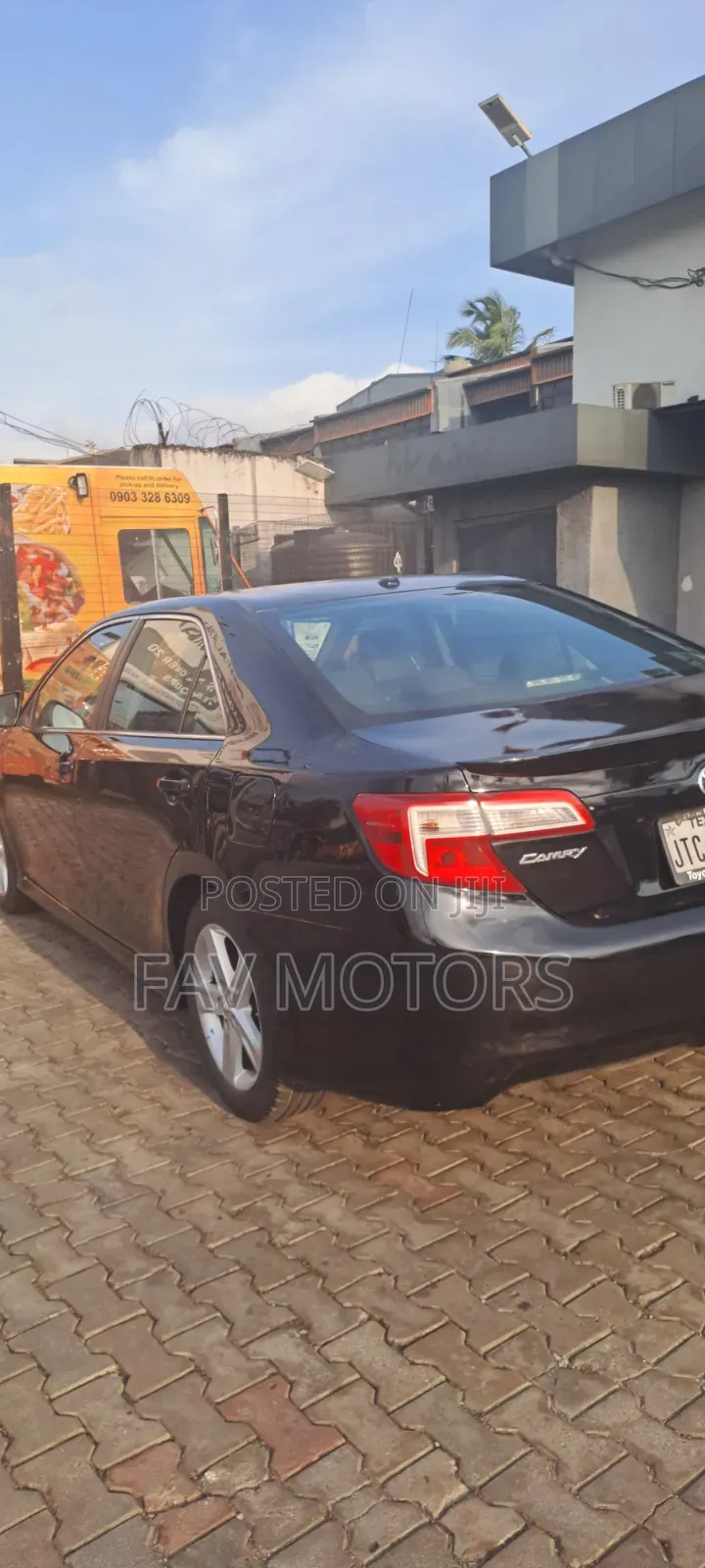Toyota Camry SE 4dr Sedan (2.5L 4cyl 6A) 2013 Black