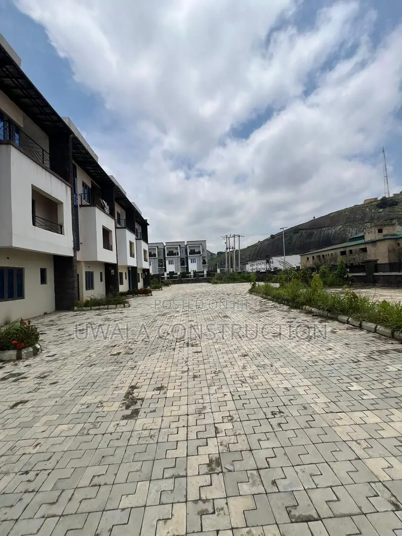 3bdrm Duplex in Katampe (Main) for rent