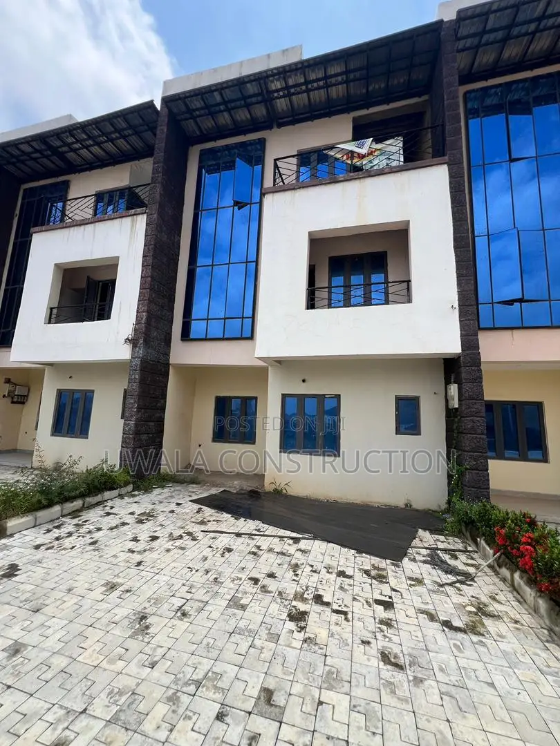 3bdrm Duplex in Katampe (Main) for sale