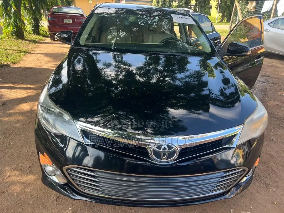 Toyota Avalon XLE Premium Sedan FWD (3.5L 6cyl 6A) 2017 Black