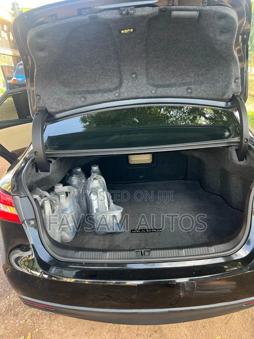 Toyota Avalon XLE Premium Sedan FWD (3.5L 6cyl 6A) 2017 Black