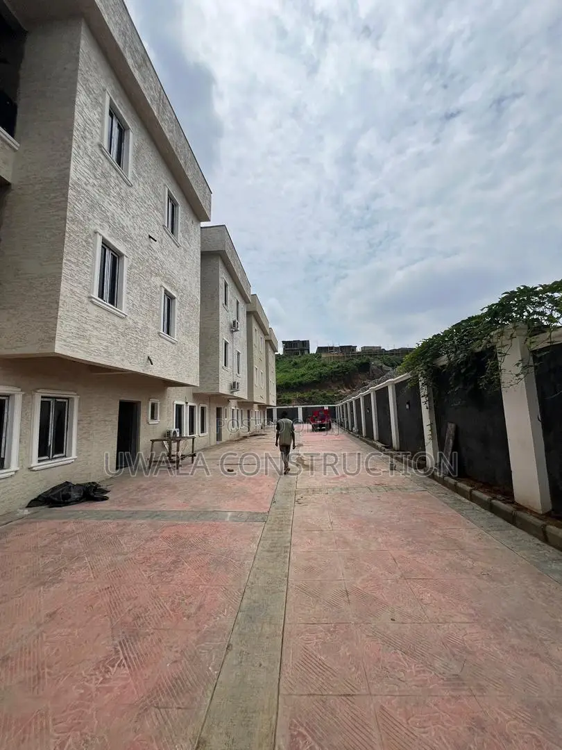 4bdrm Duplex in Katampe (Main) for sale