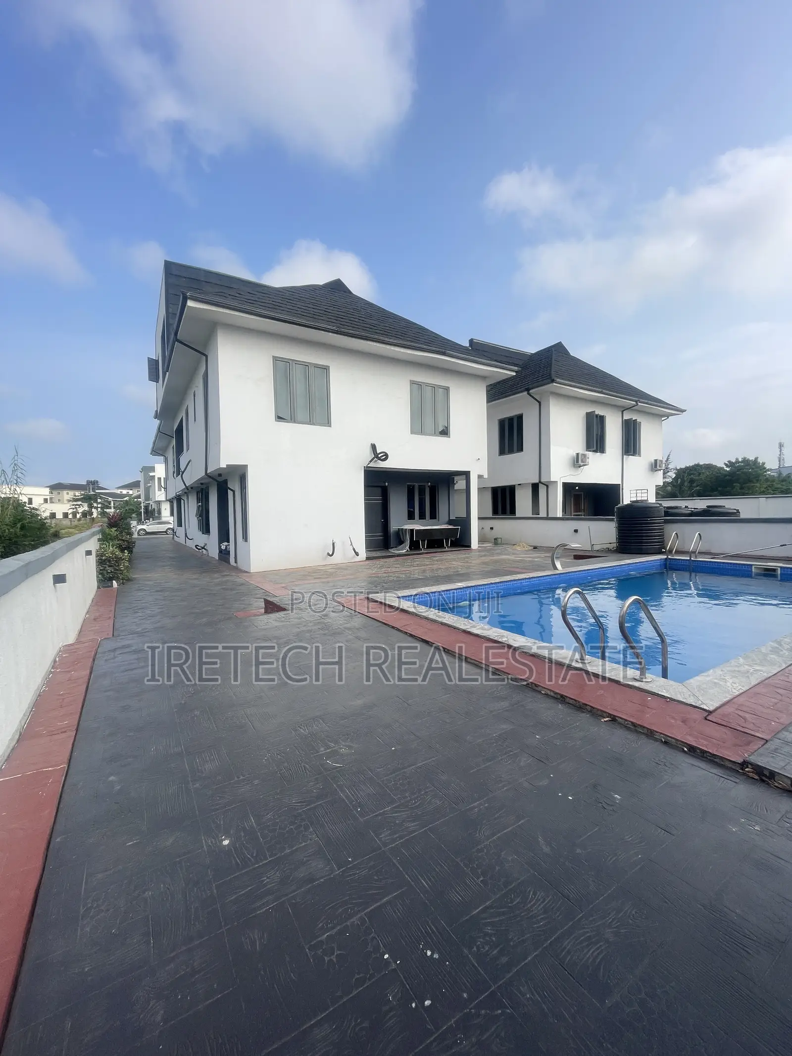 6bdrm Duplex in Royal Garden Estate, Off Lekki-Epe Expressway for sale
