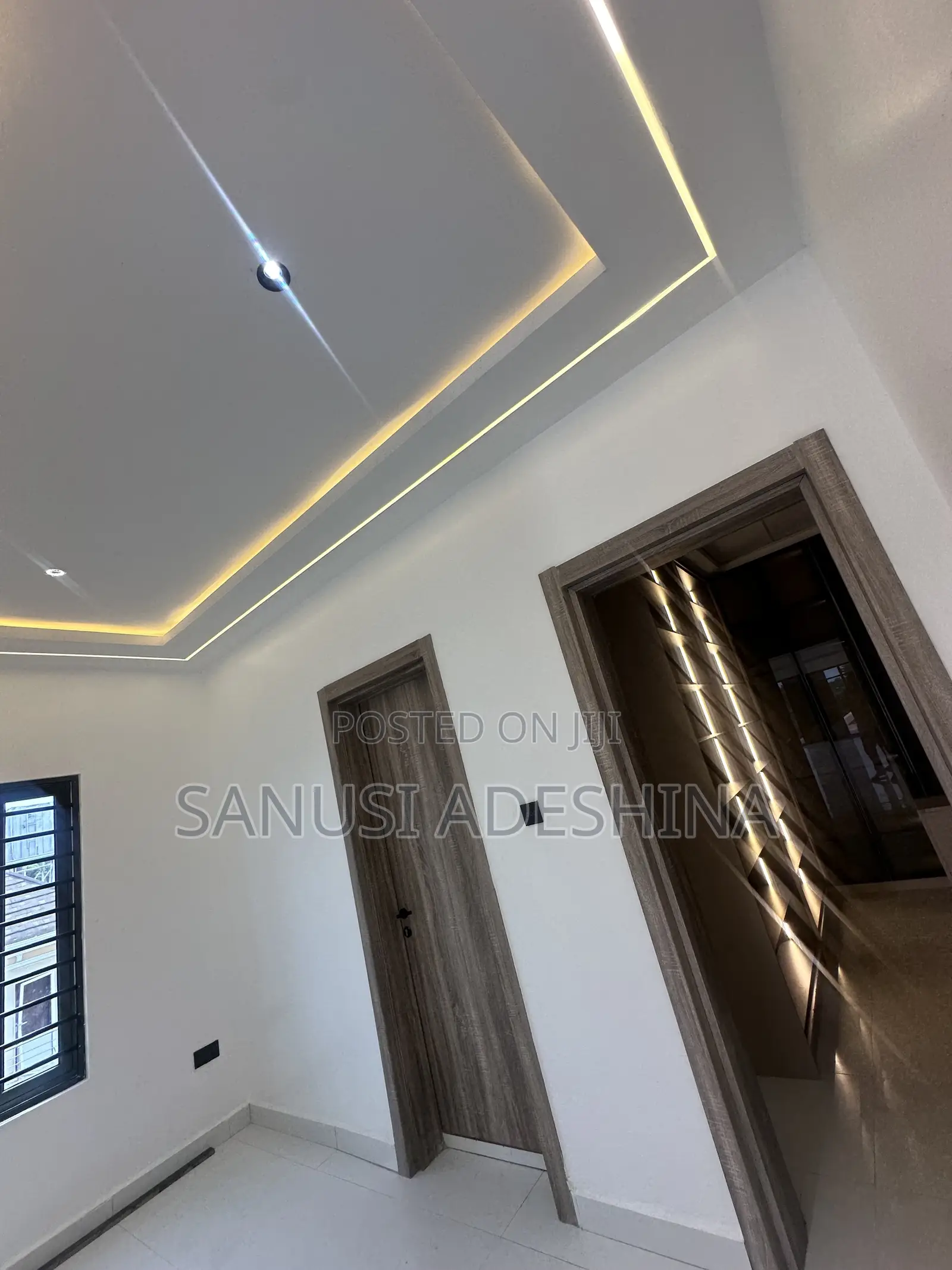 8bdrm Duplex in Guzape Main,Fct for sale