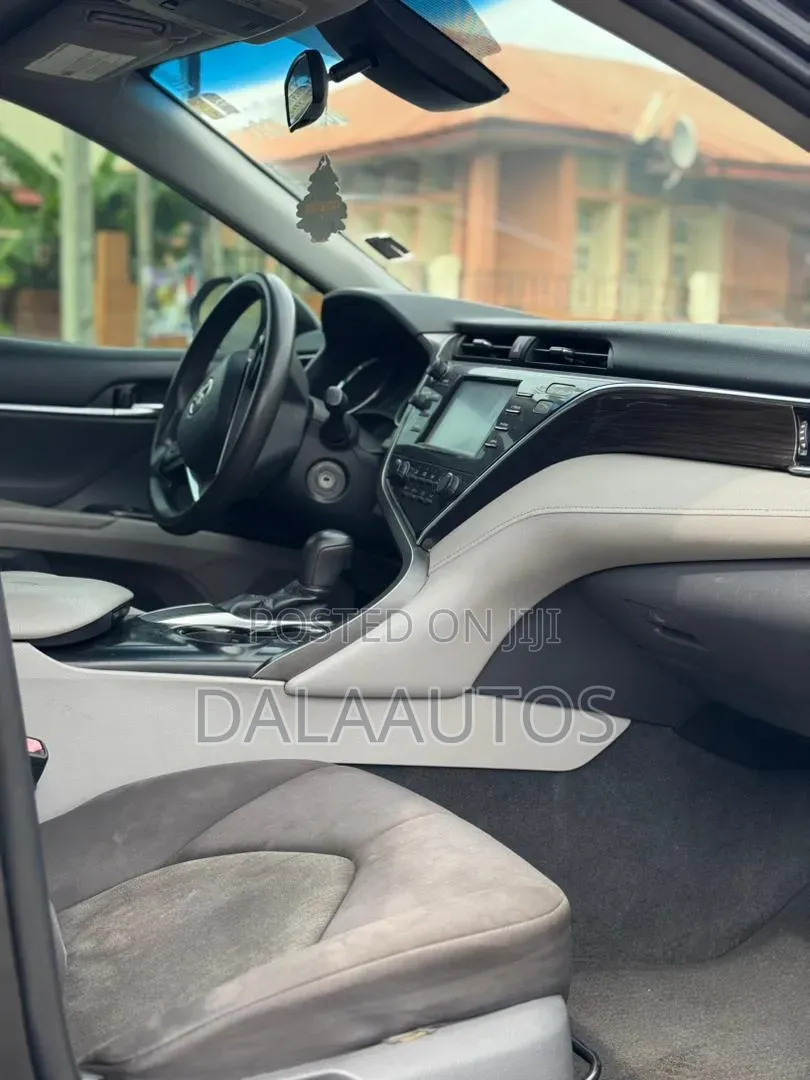 Toyota Camry 2018 Black