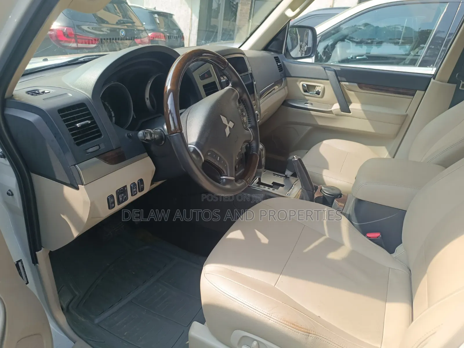 Mitsubishi Pajero 2020 White