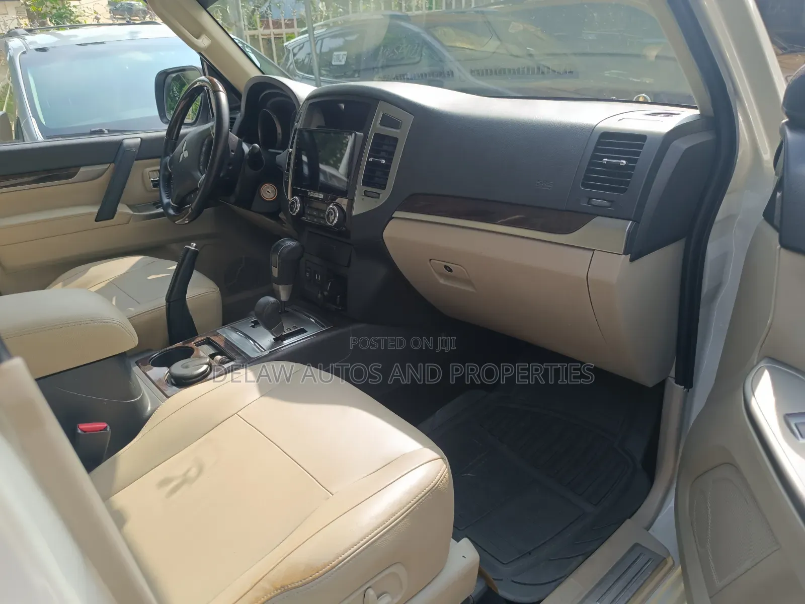 Mitsubishi Pajero 2020 White